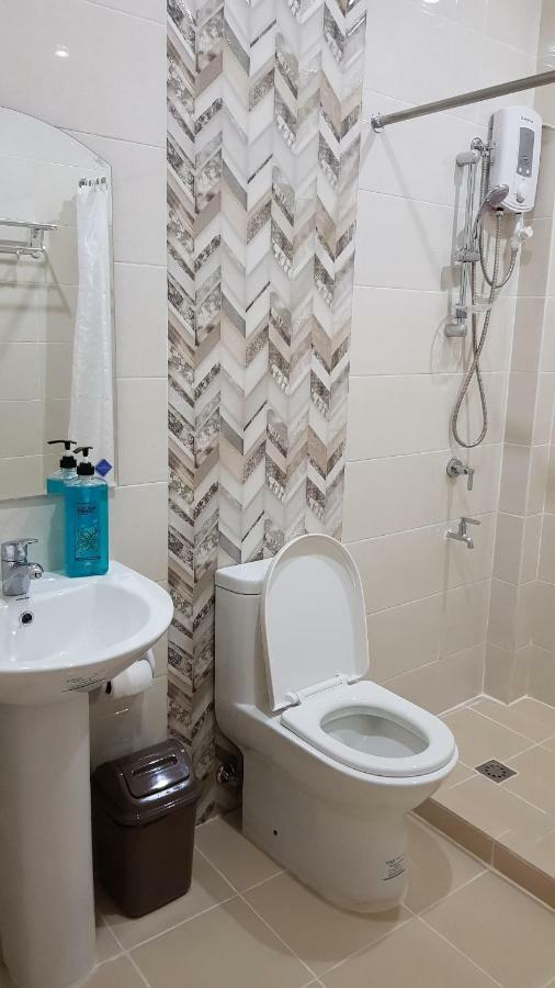 Acrige Apartelle 2-4 Pax Queen @ Heart Of Bogo City Banban Экстерьер фото